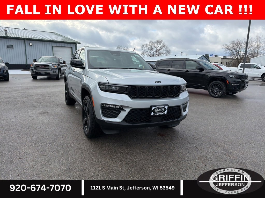 New 2025 Jeep Grand Cherokee Limited w/ Black Appearance Package image 4