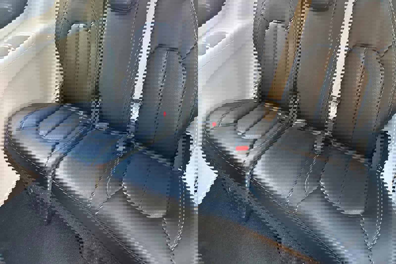 Used 2023 Chrysler Pacifica Touring-L image 16