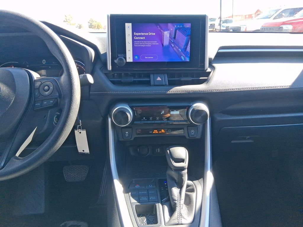 Used 2024 Toyota RAV4 LE image 17