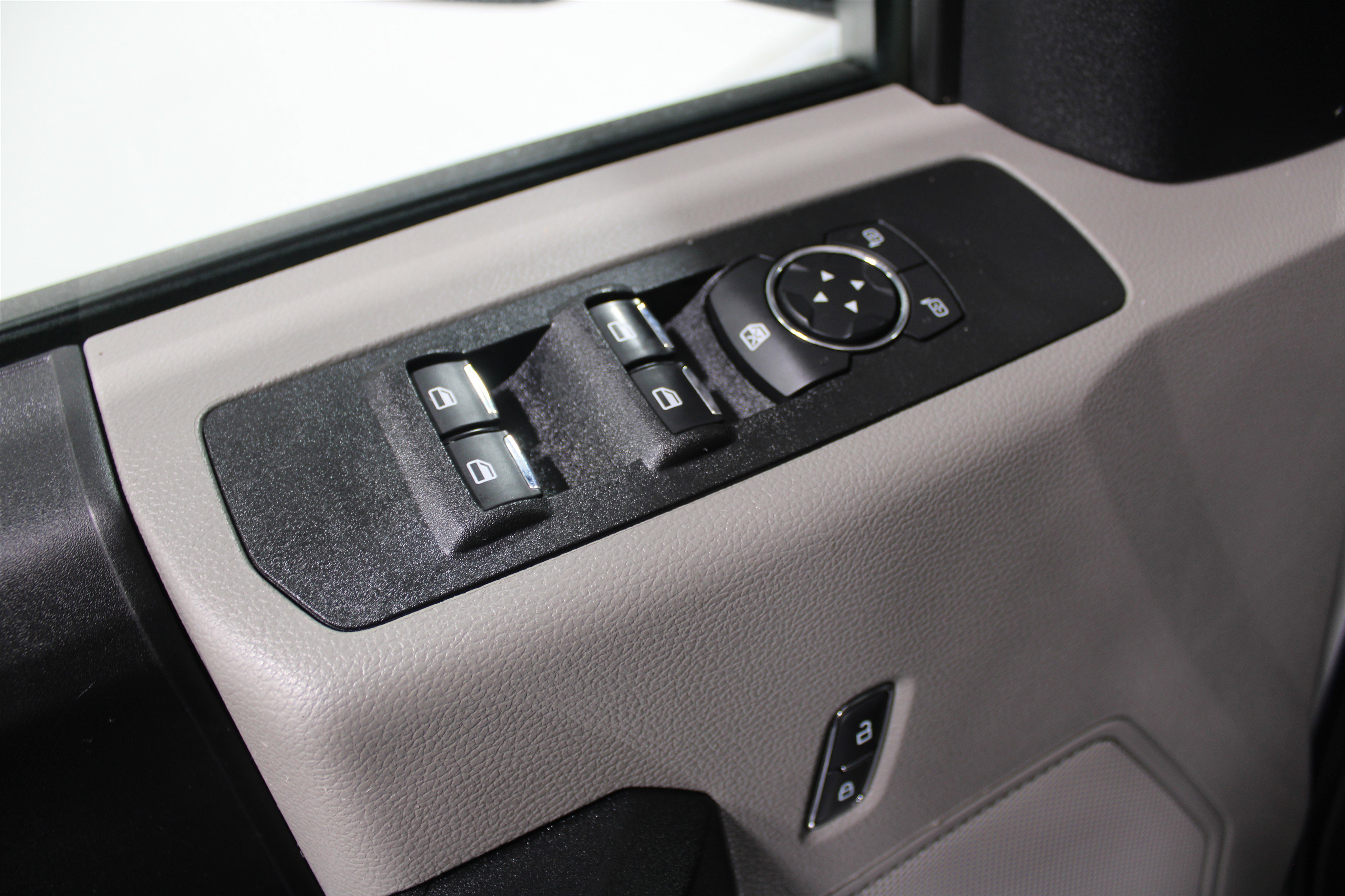 Used 2021 Ford F350 XL w/ STX Appearance Package image 7