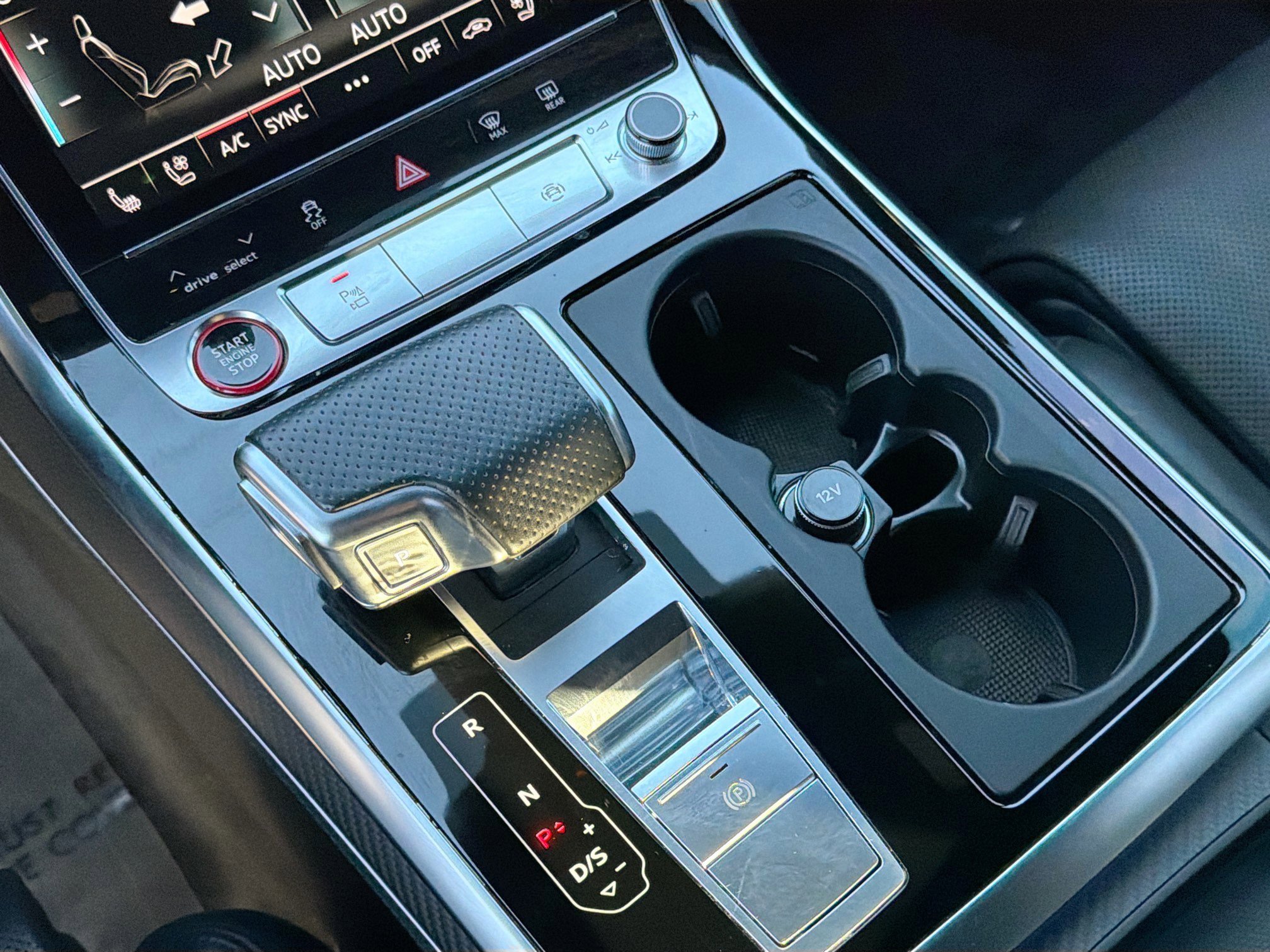 Used 2022 Audi RS Q8 AWD/4WD image 28