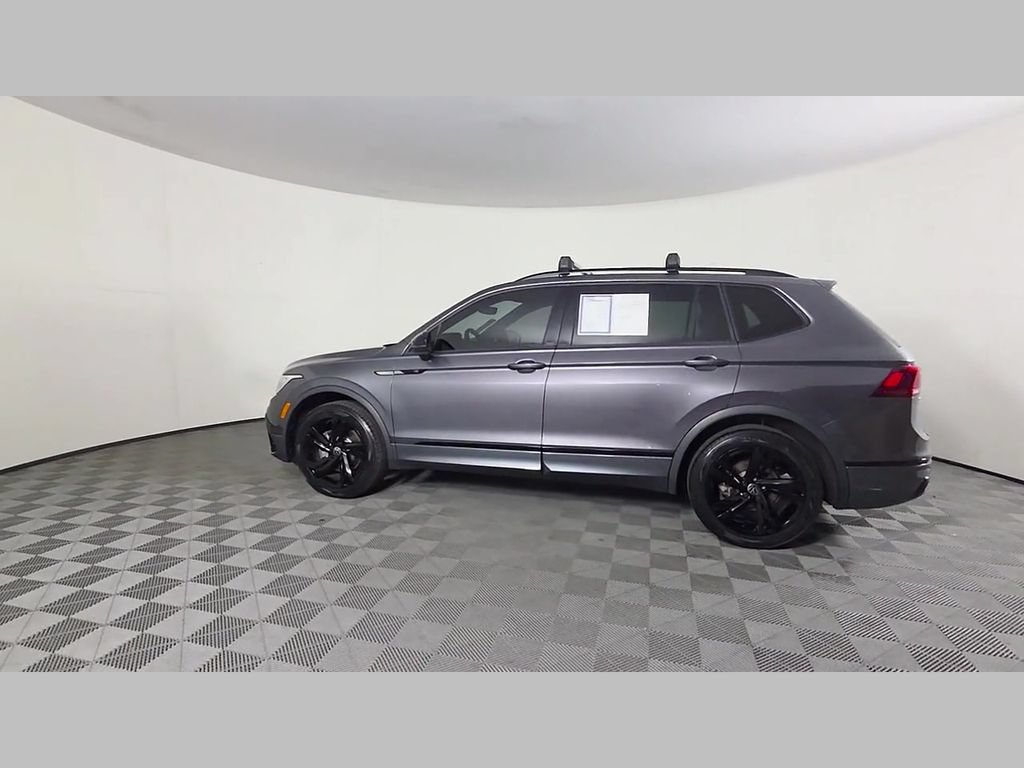 Used 2023 Volkswagen Tiguan SE R-Line FWD image 45