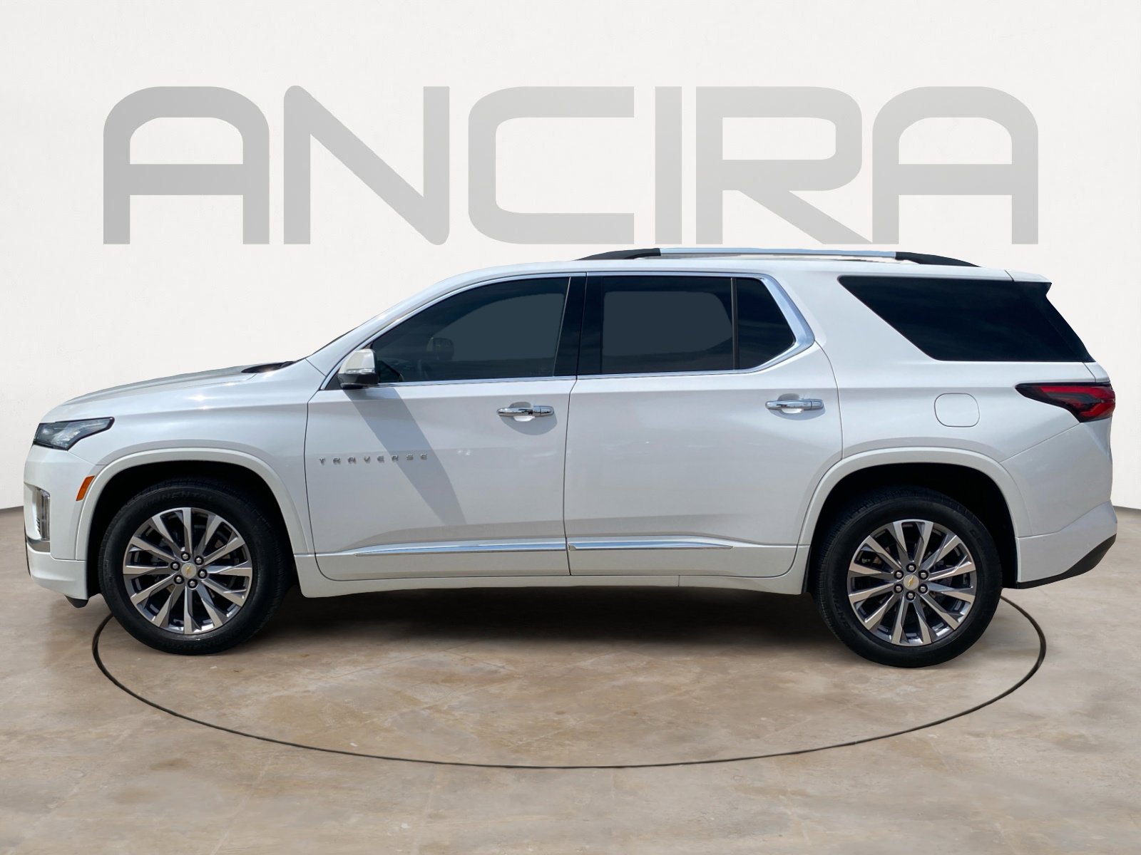 Used 2023 Chevrolet Traverse Premier image 7