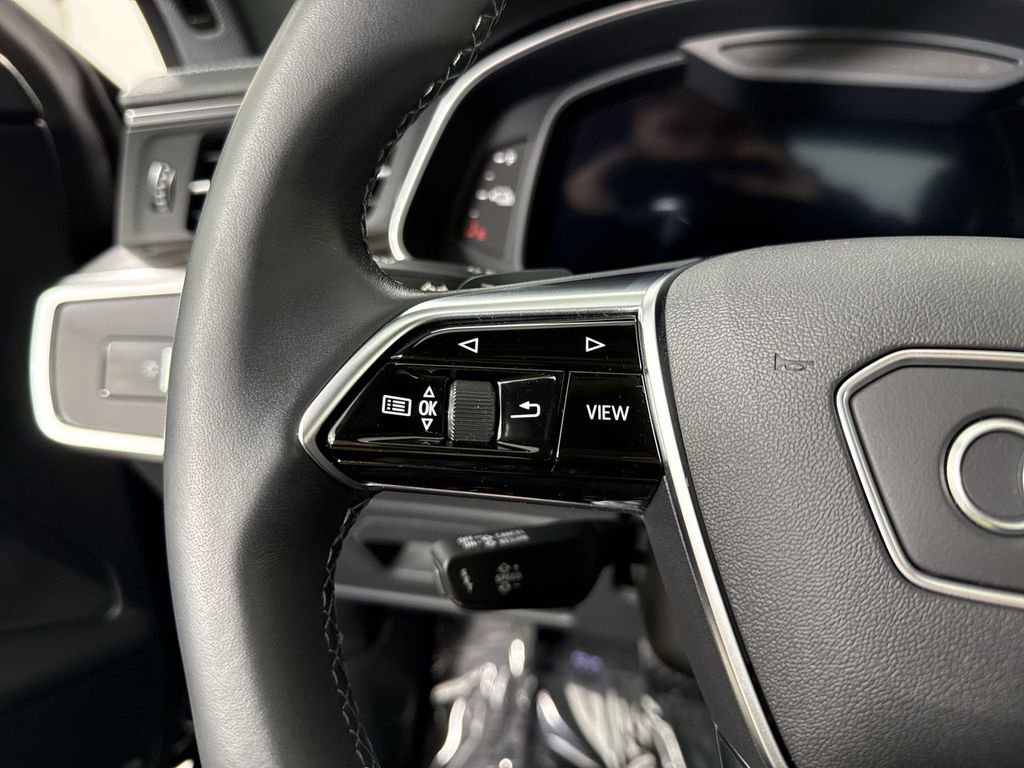 Used 2021 Audi A7 e Premium Plus w/ Interior Protection Package image 37