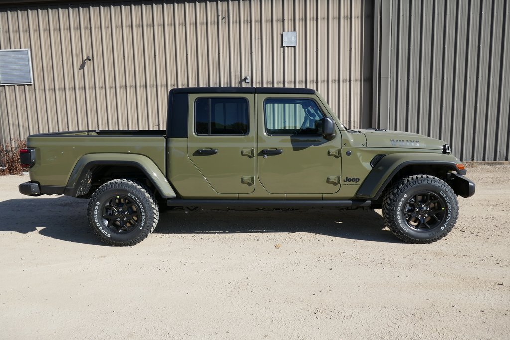 New 2026 Jeep Gladiator Sport AWD/4WD image 3