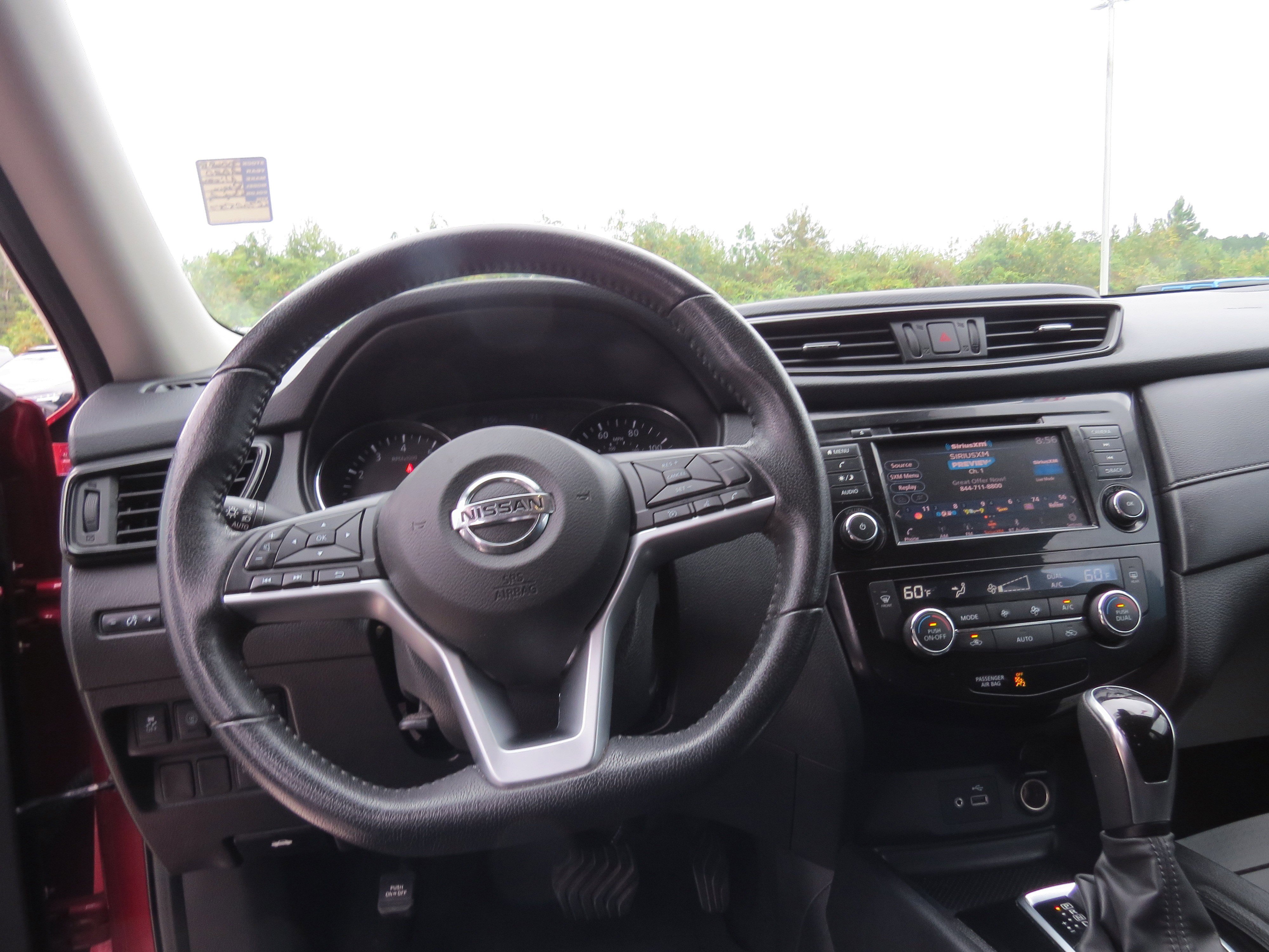 Used 2020 Nissan Rogue SV image 15