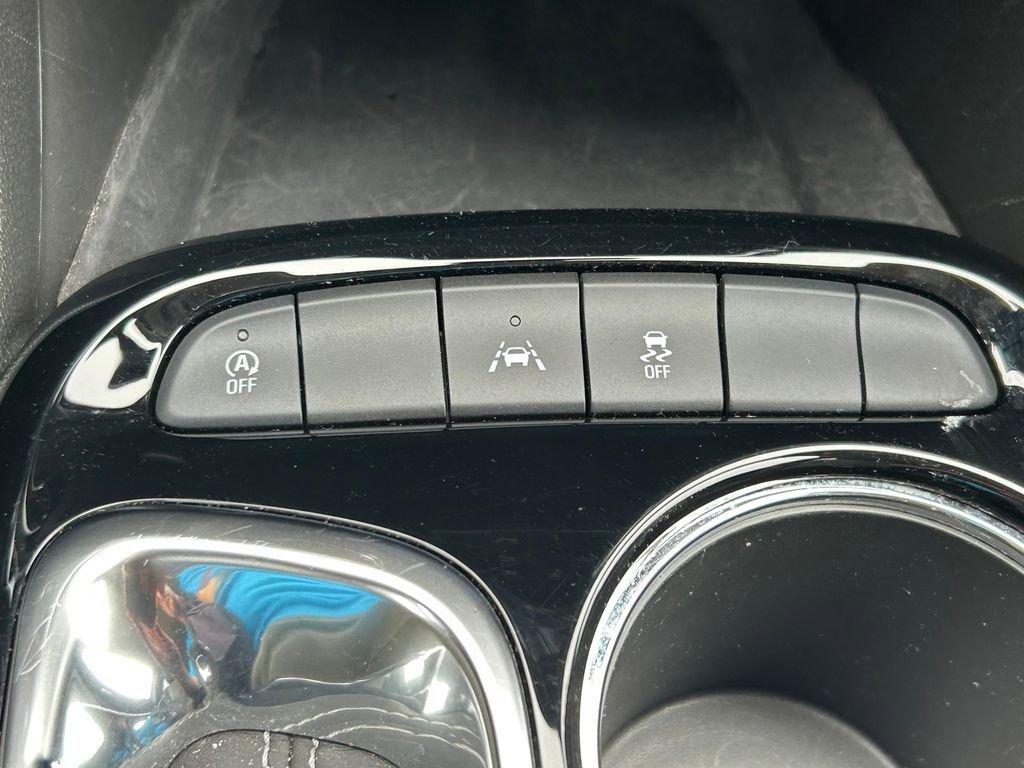 Used 2025 Buick Encore GX Preferred FWD image 25