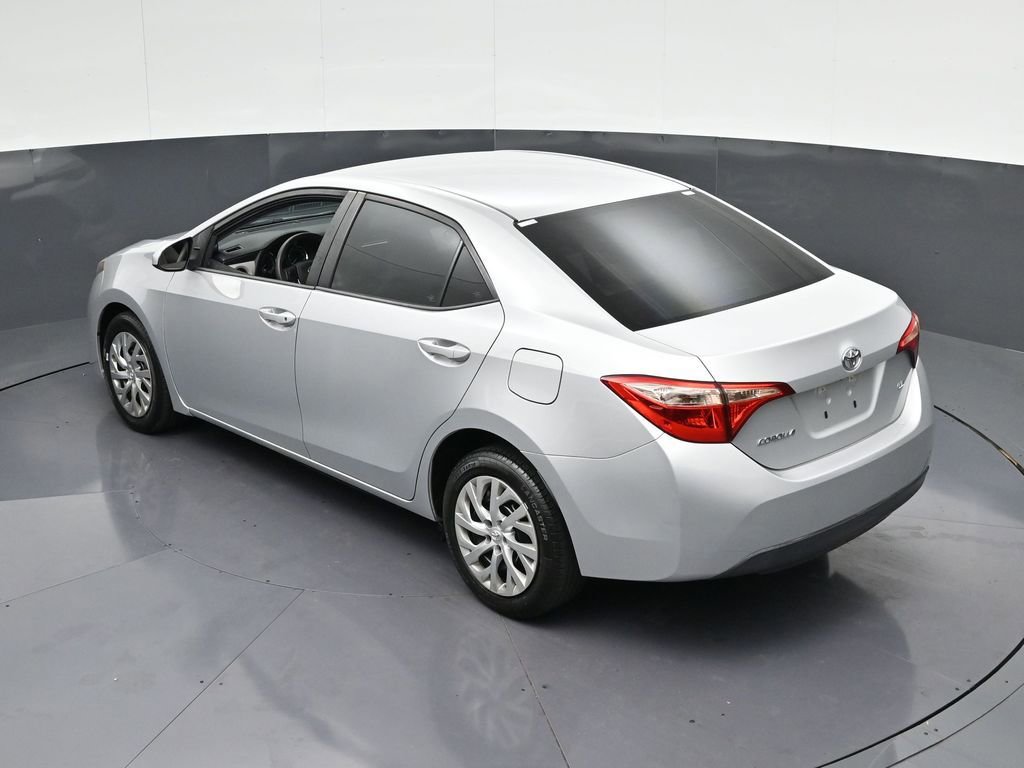 Used 2018 Toyota Corolla LE FWD image 19