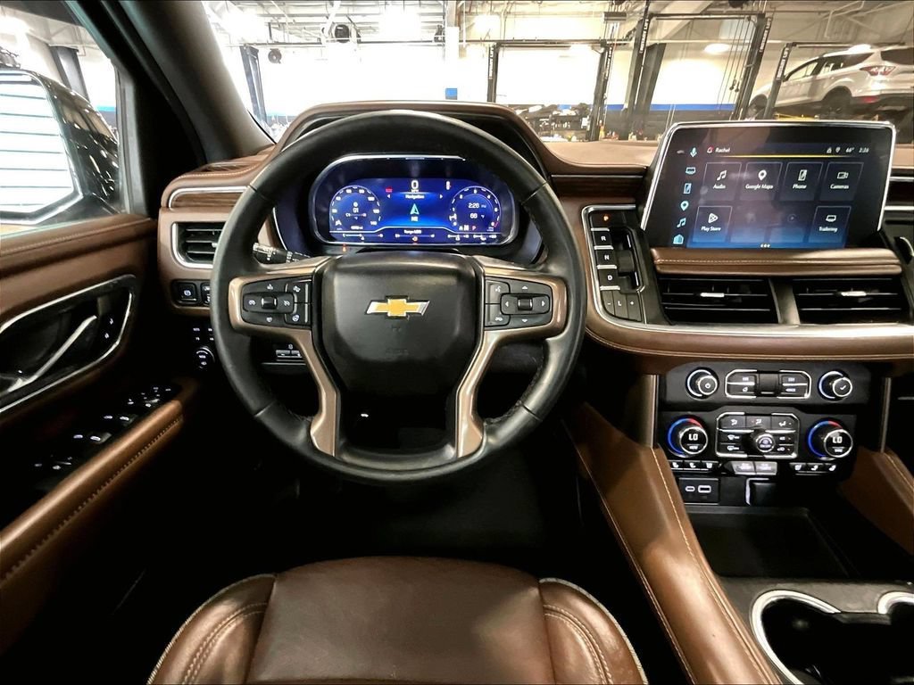 Used 2023 Chevrolet Suburban High Country AWD/4WD image 18
