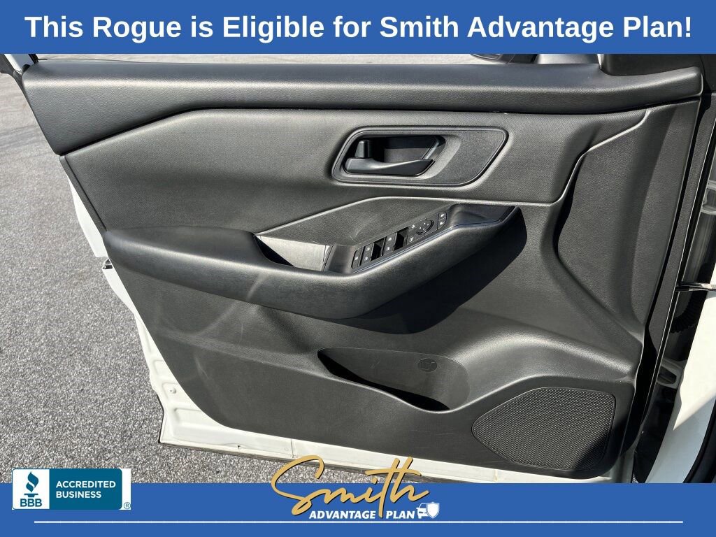Used 2024 Nissan Rogue S image 16