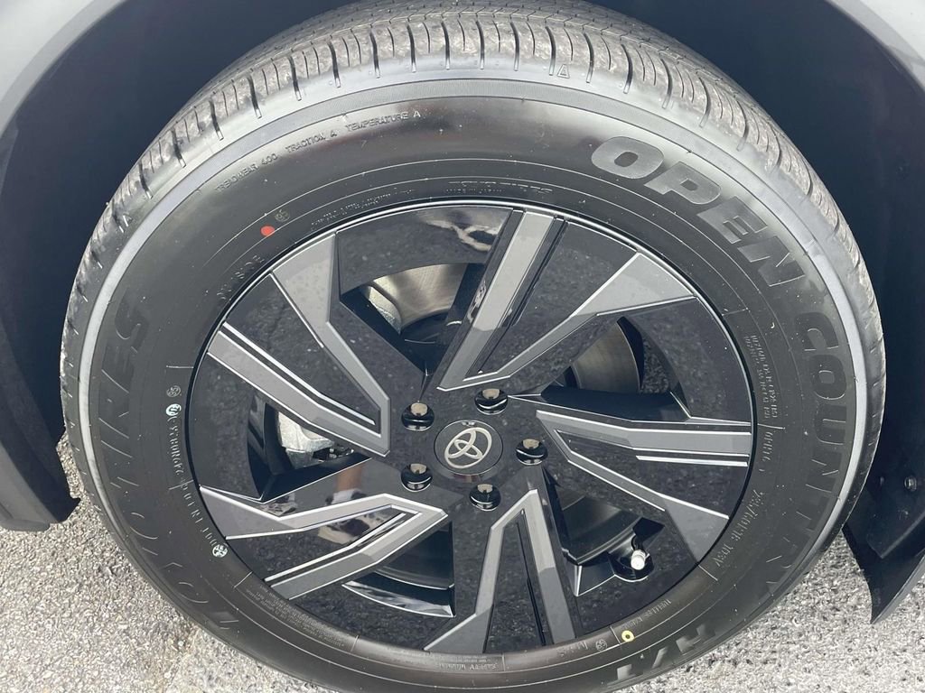 New 2026 Toyota C-HR AWD/4WD image 5
