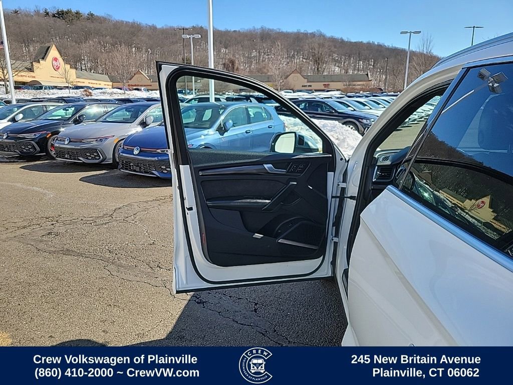 Used 2018 Audi SQ5 Premium Plus w/ S Sport Package image 39