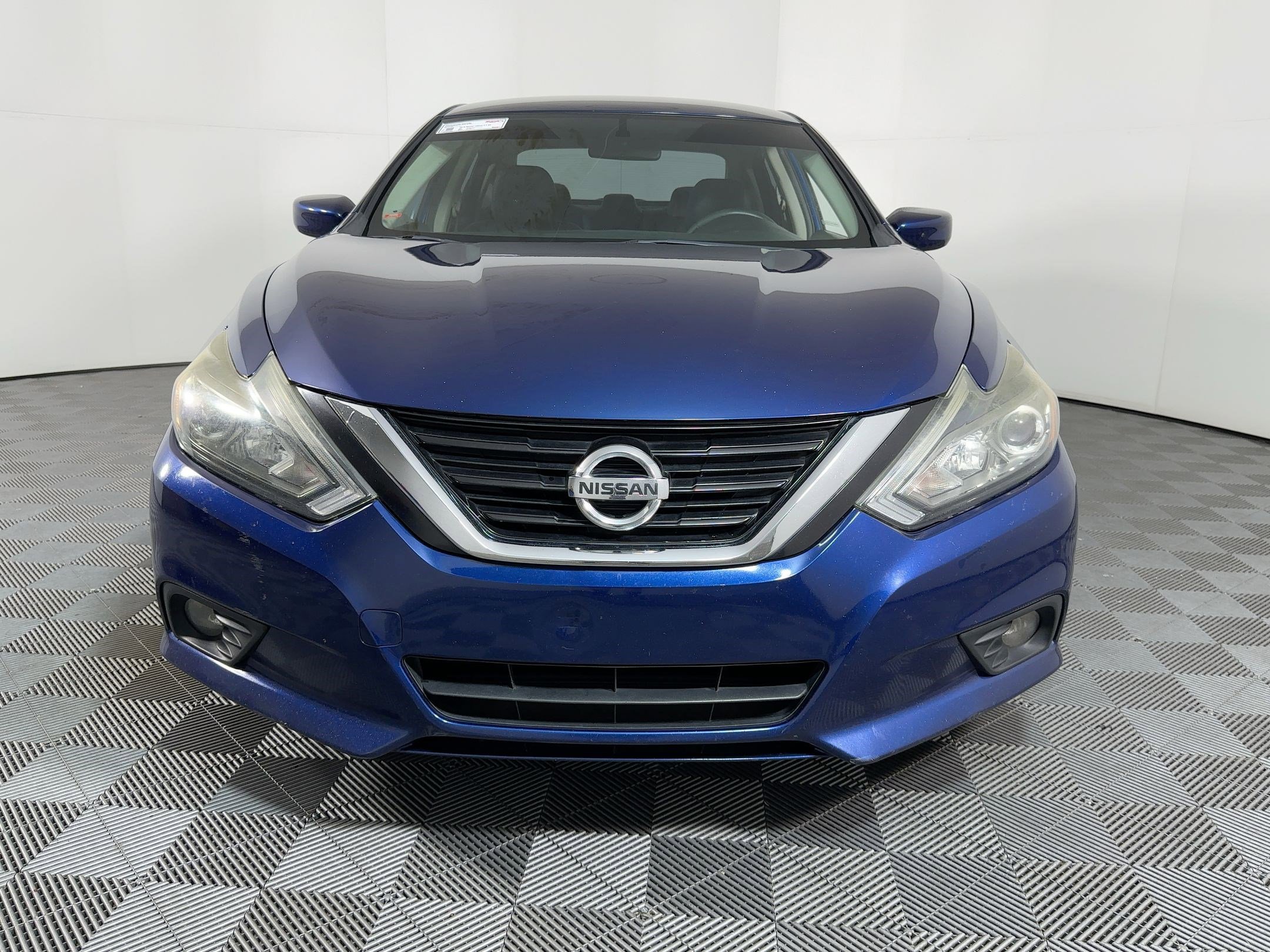 Used 2018 Nissan Altima 2.5 SR w/ SR Special Edition image 4