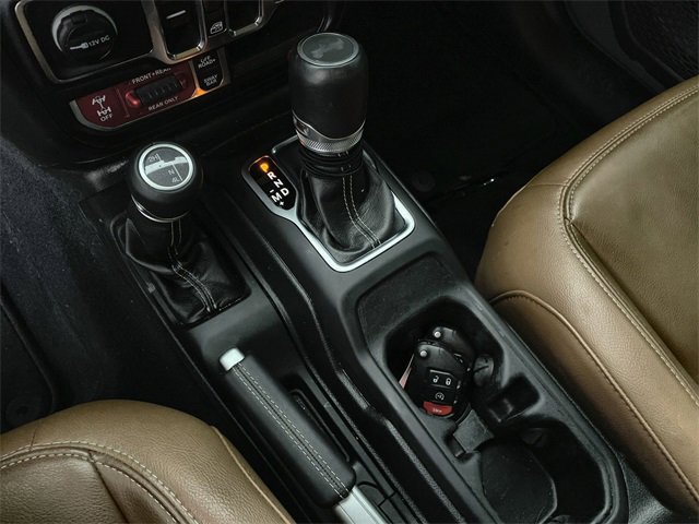 Used 2022 Jeep Wrangler Unlimited Rubicon w/ Cold Weather Group image 16