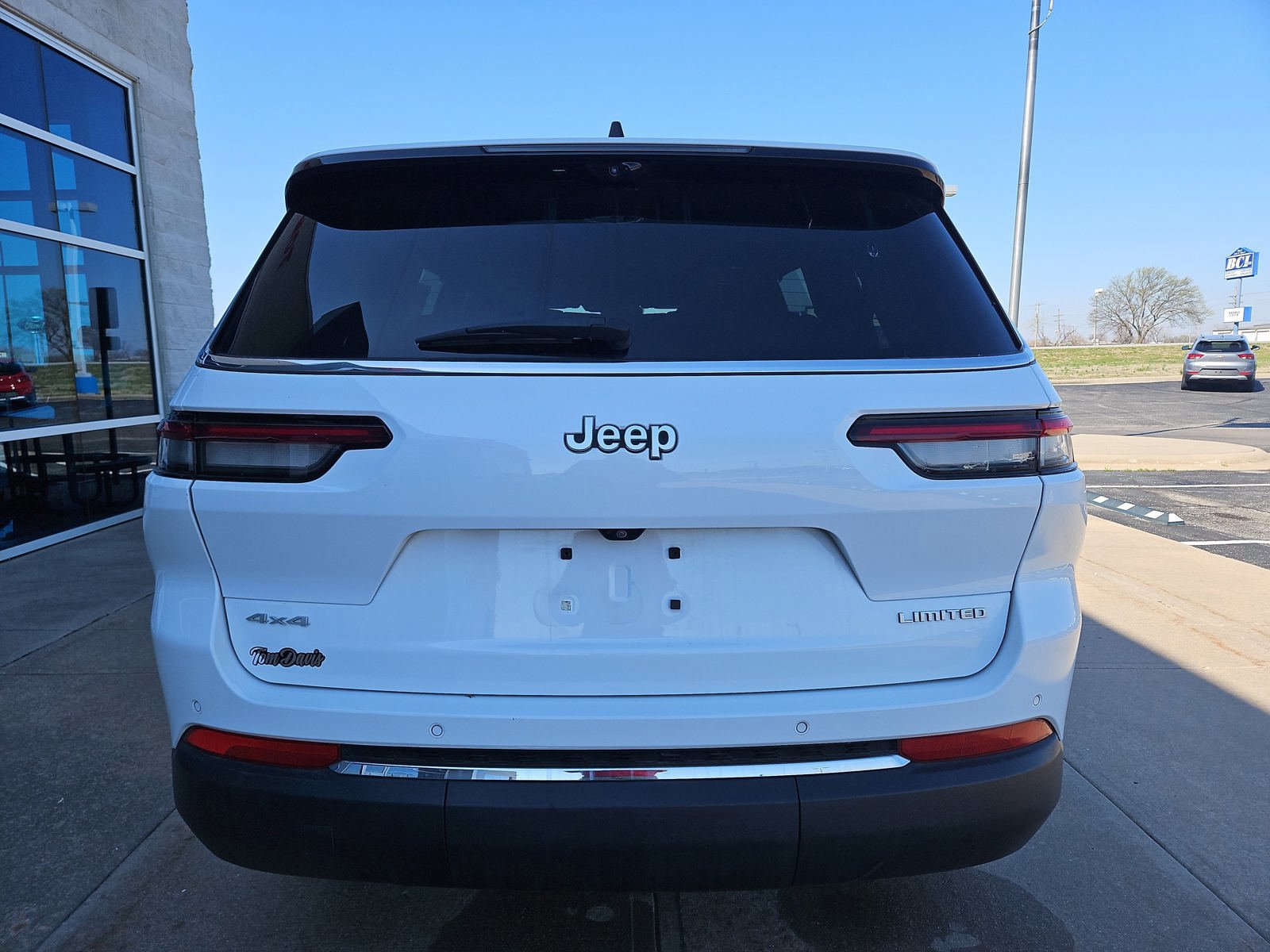 Used 2024 Jeep Grand Cherokee L Limited w/ Luxury Tech Group II AWD/4WD image 23