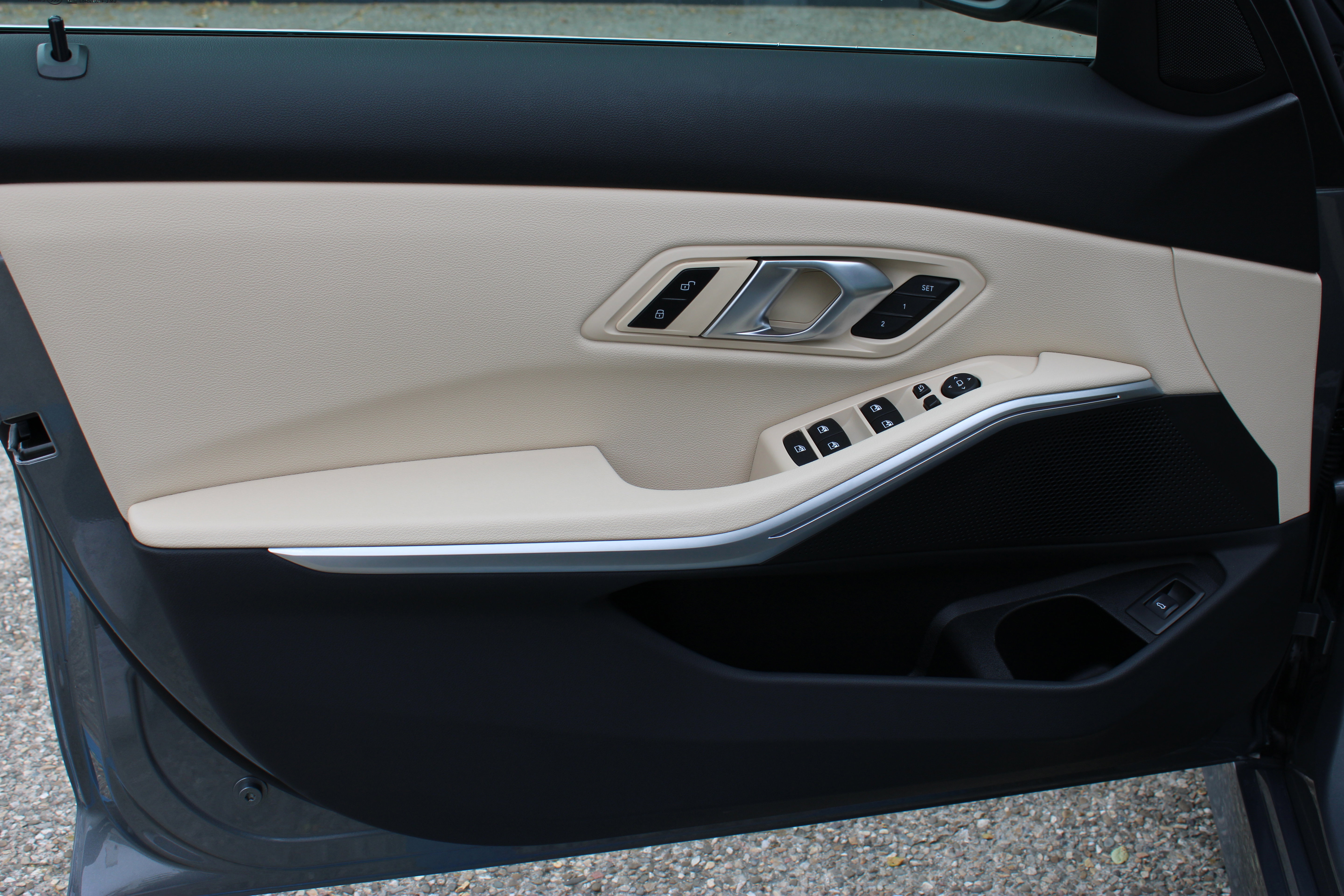 Used 2025 BMW 330i Sedan w/ Convenience Package image 14