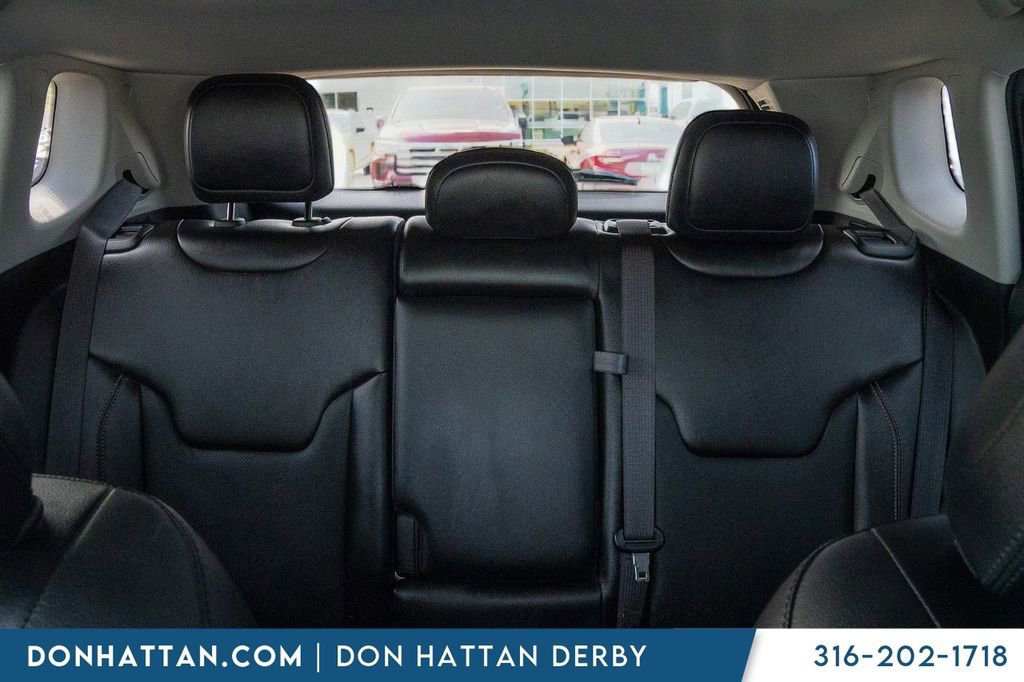 Used 2022 Jeep Compass Limited AWD/4WD image 13