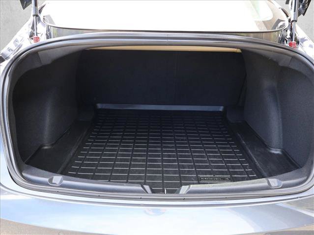 Used 2018 Tesla Model 3 Long Range RWD image 7