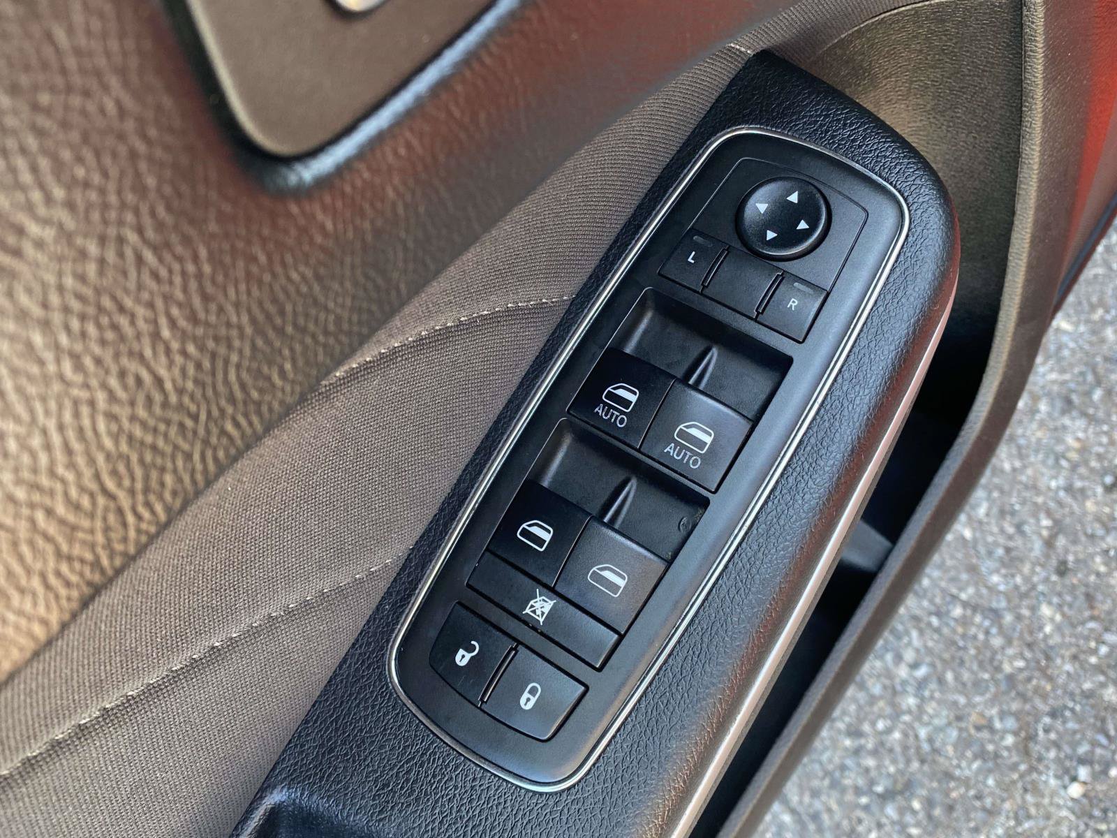 Used 2019 Dodge Charger Scat Pack RWD image 16