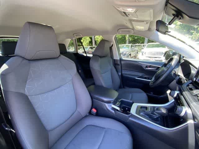Used 2025 Toyota RAV4 XLE AWD/4WD image 27