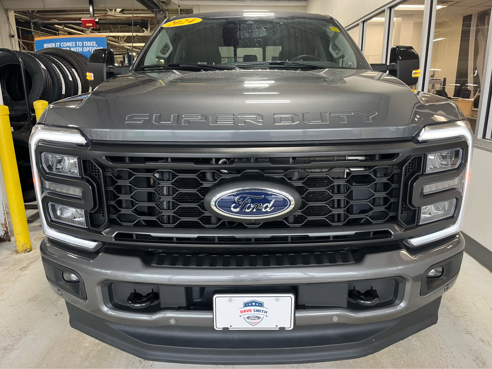 Used 2024 Ford F250 Lariat w/ Lariat Ultimate Package image 3