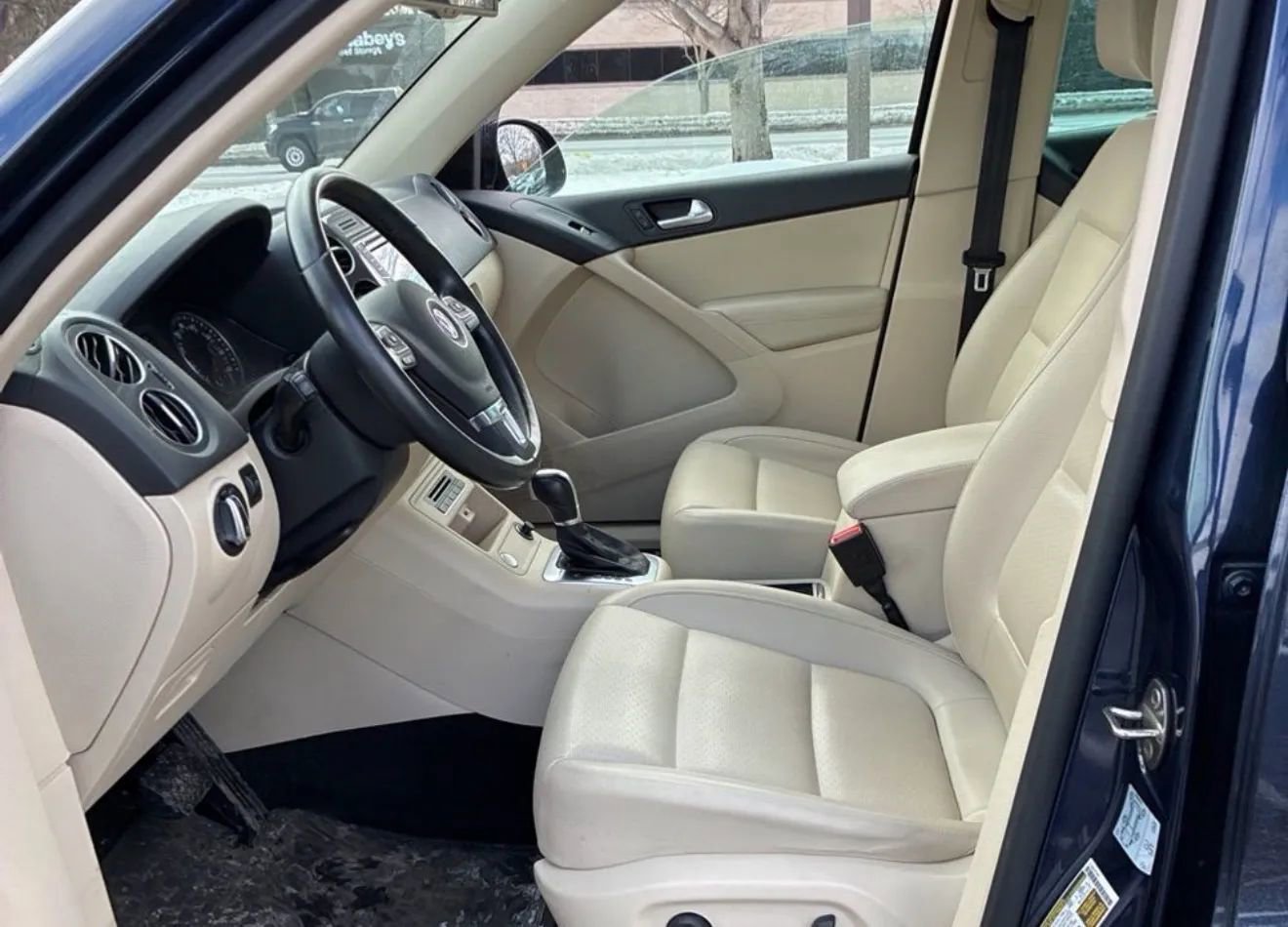 Used 2016 Volkswagen Tiguan SE image 5