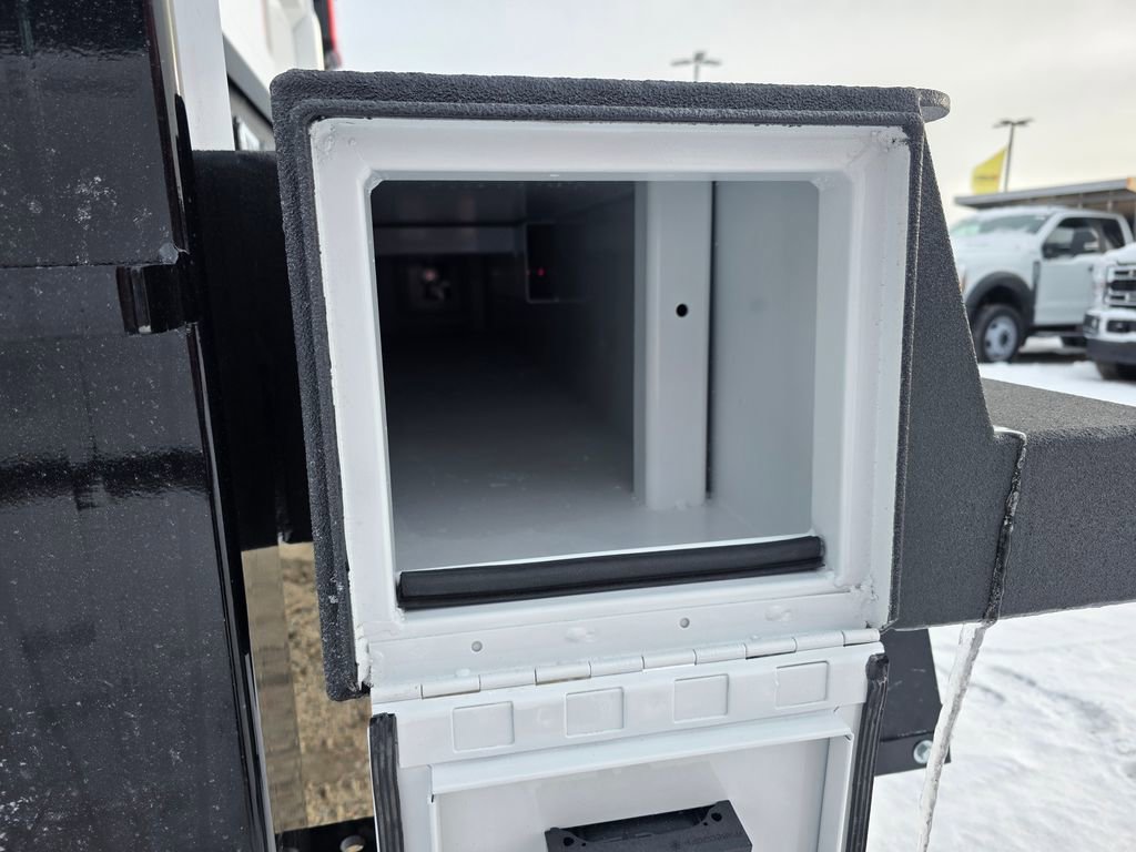 New 2026 Ford F550 4x4 Supercab Super Duty image 31