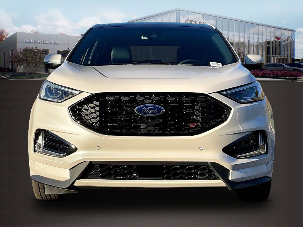 Used 2019 Ford Edge ST w/ Equipment Group 401A AWD/4WD image 2