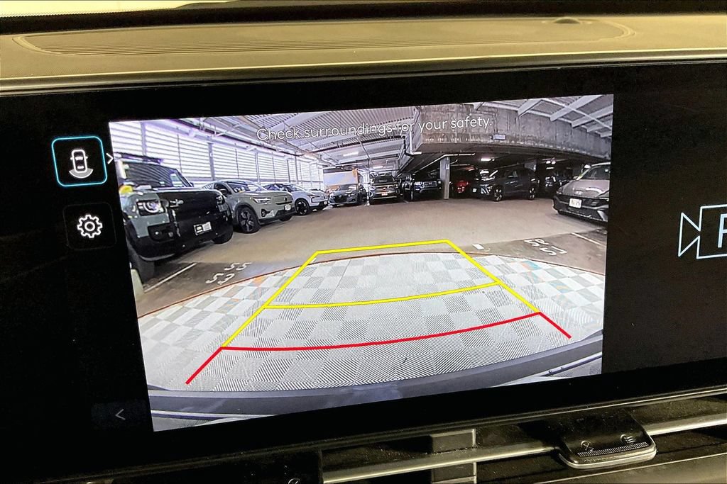 Used 2025 Hyundai Kona SEL FWD image 21