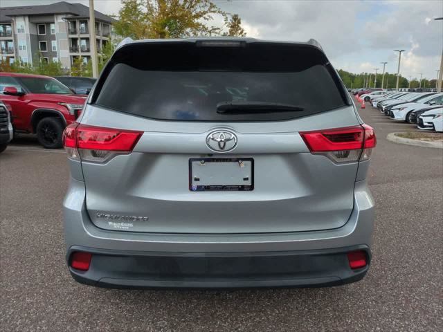 Certified 2017 Toyota Highlander LE FWD image 5