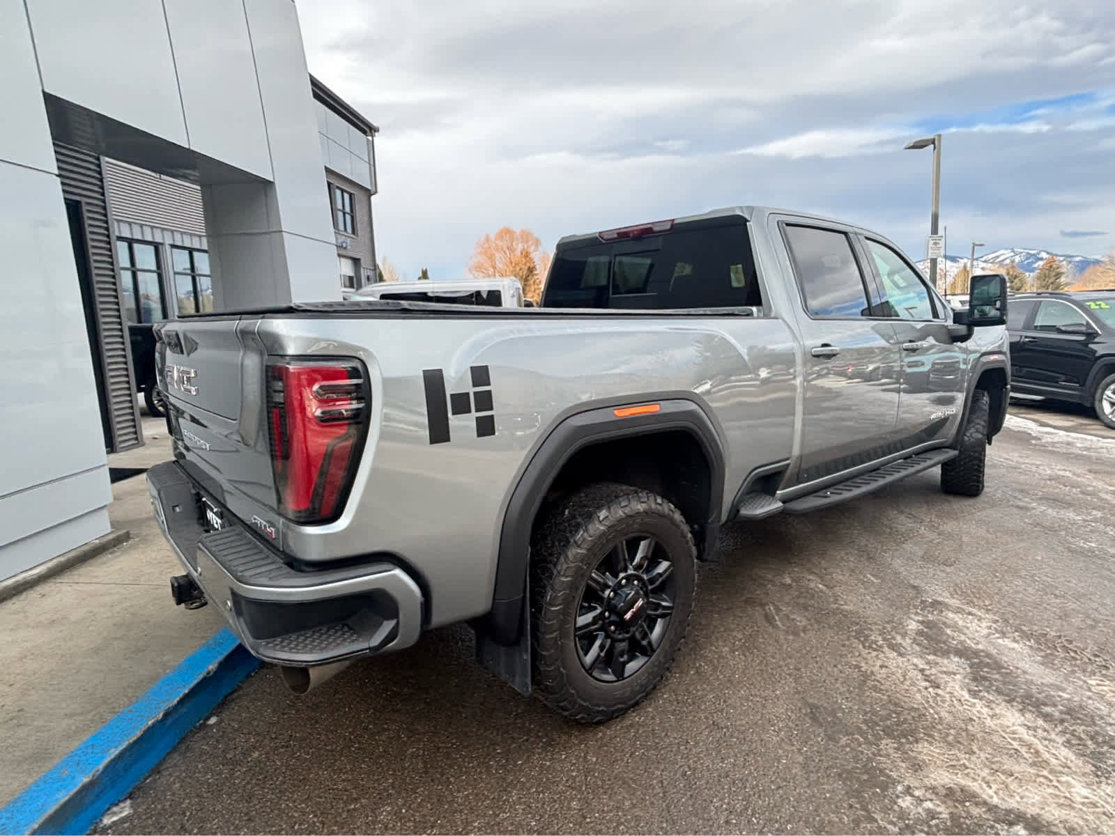Used 2024 GMC Sierra 2500 AT4 w/ AT4 Premium Plus Package image 22
