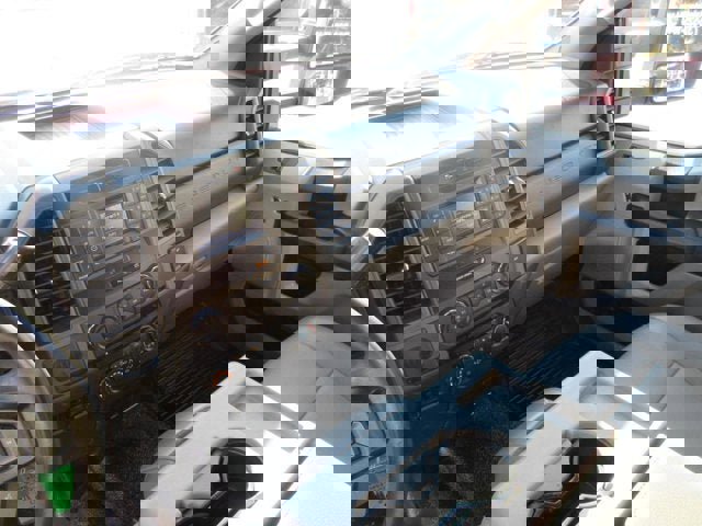 Used 2017 Ford F550 2WD Crew Cab Super Duty image 8