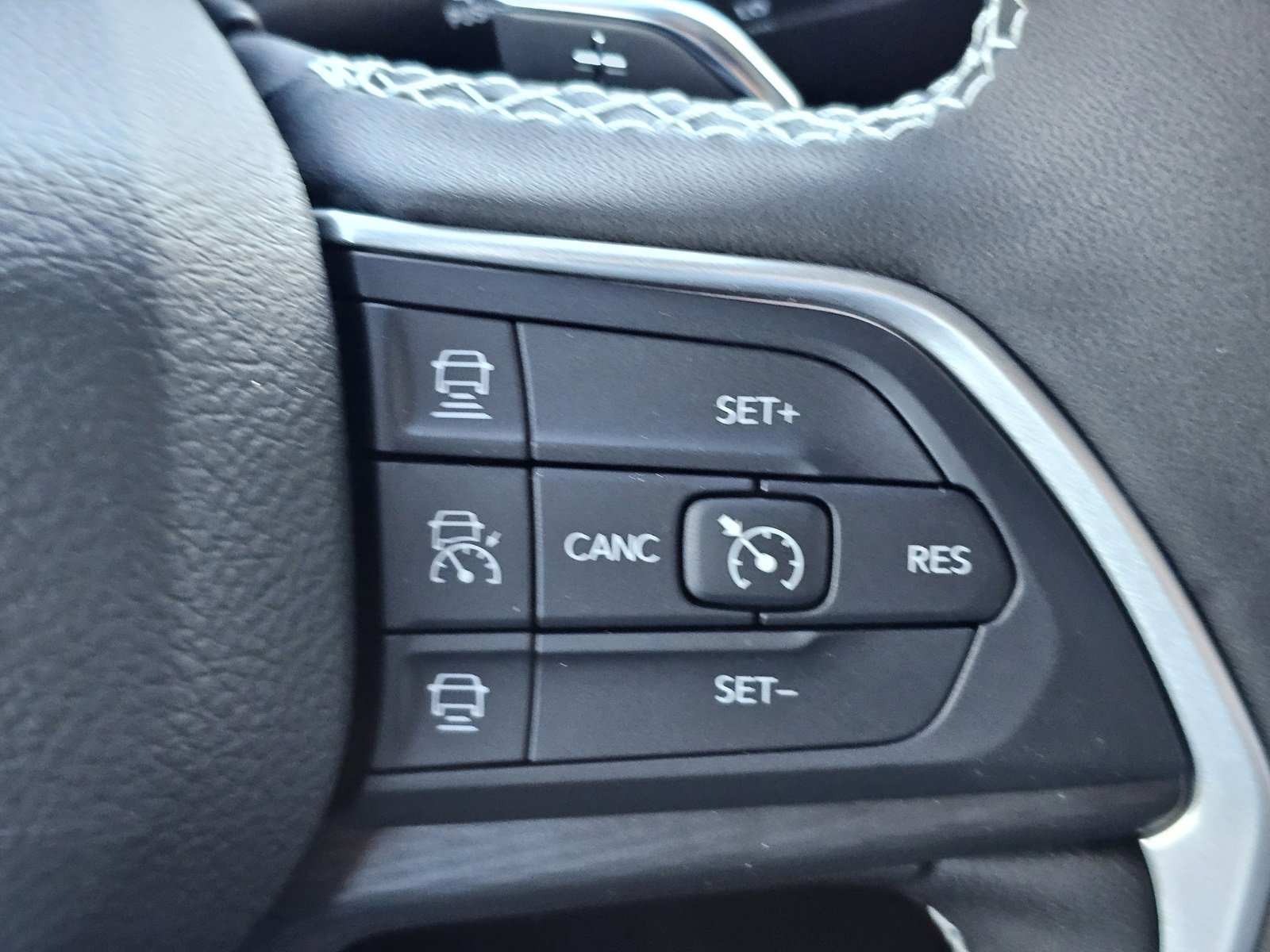 New 2025 Jeep Grand Cherokee L Laredo image 15