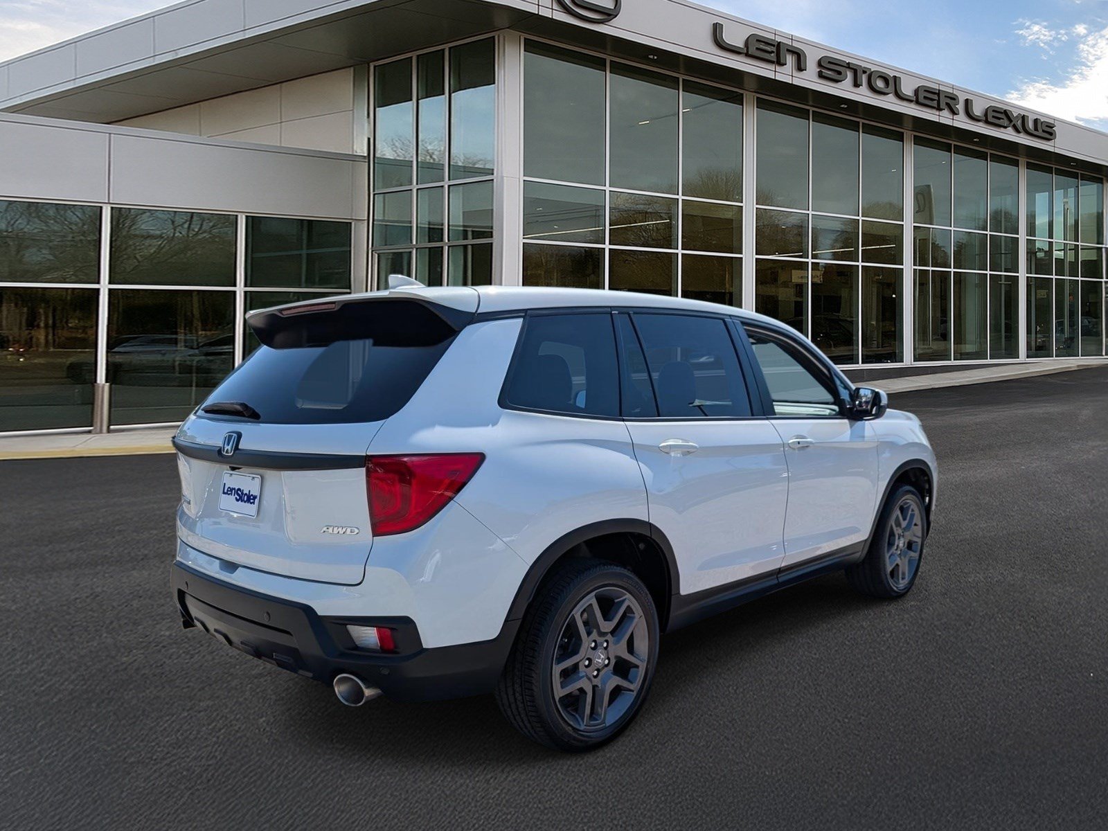 Used 2023 Honda Passport EX-L image 3