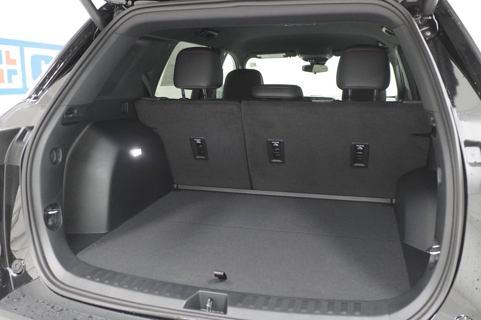 New 2027 Chevrolet Equinox RS FWD image 32