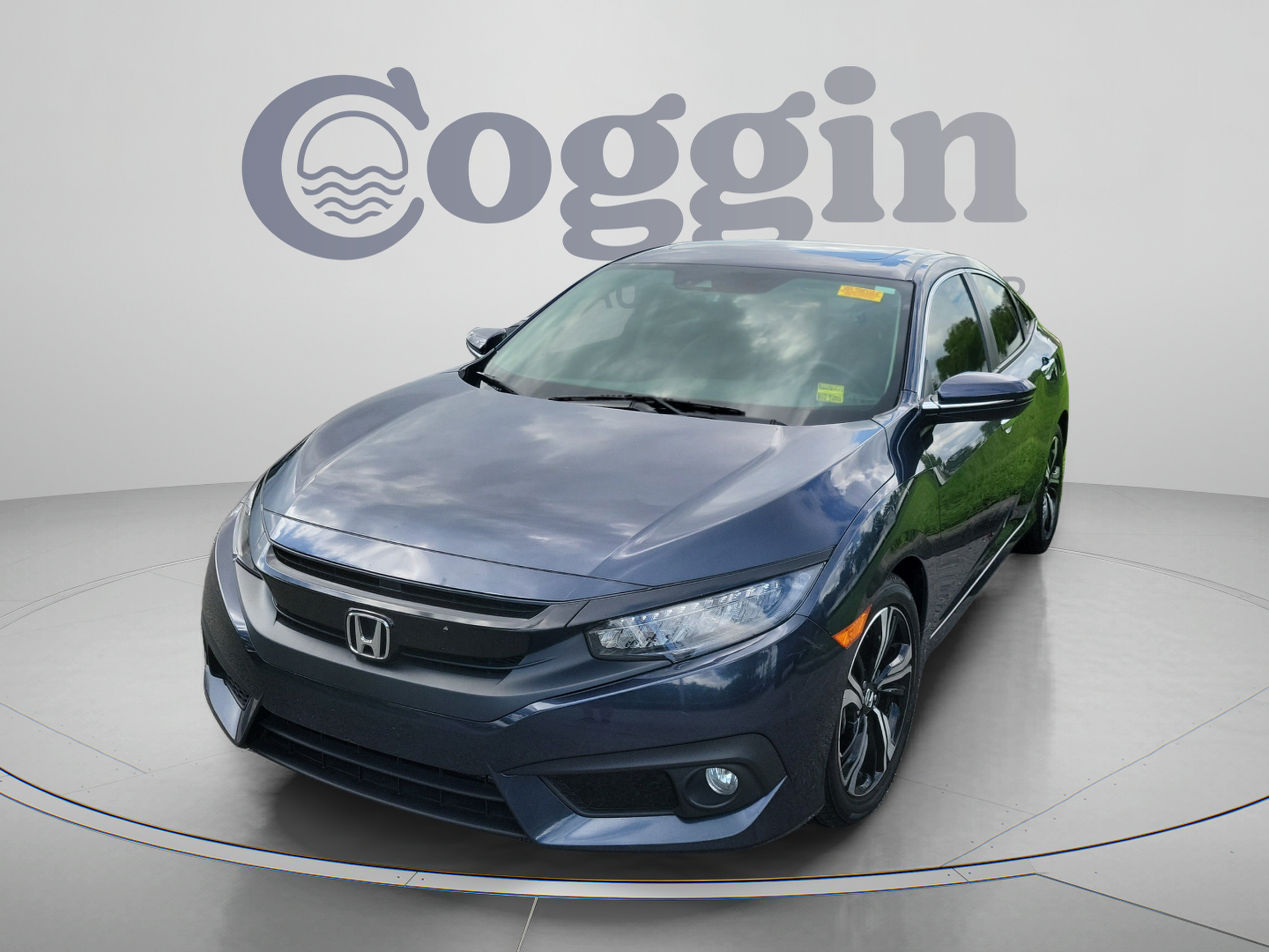 Used 2017 Honda Civic Touring image 1