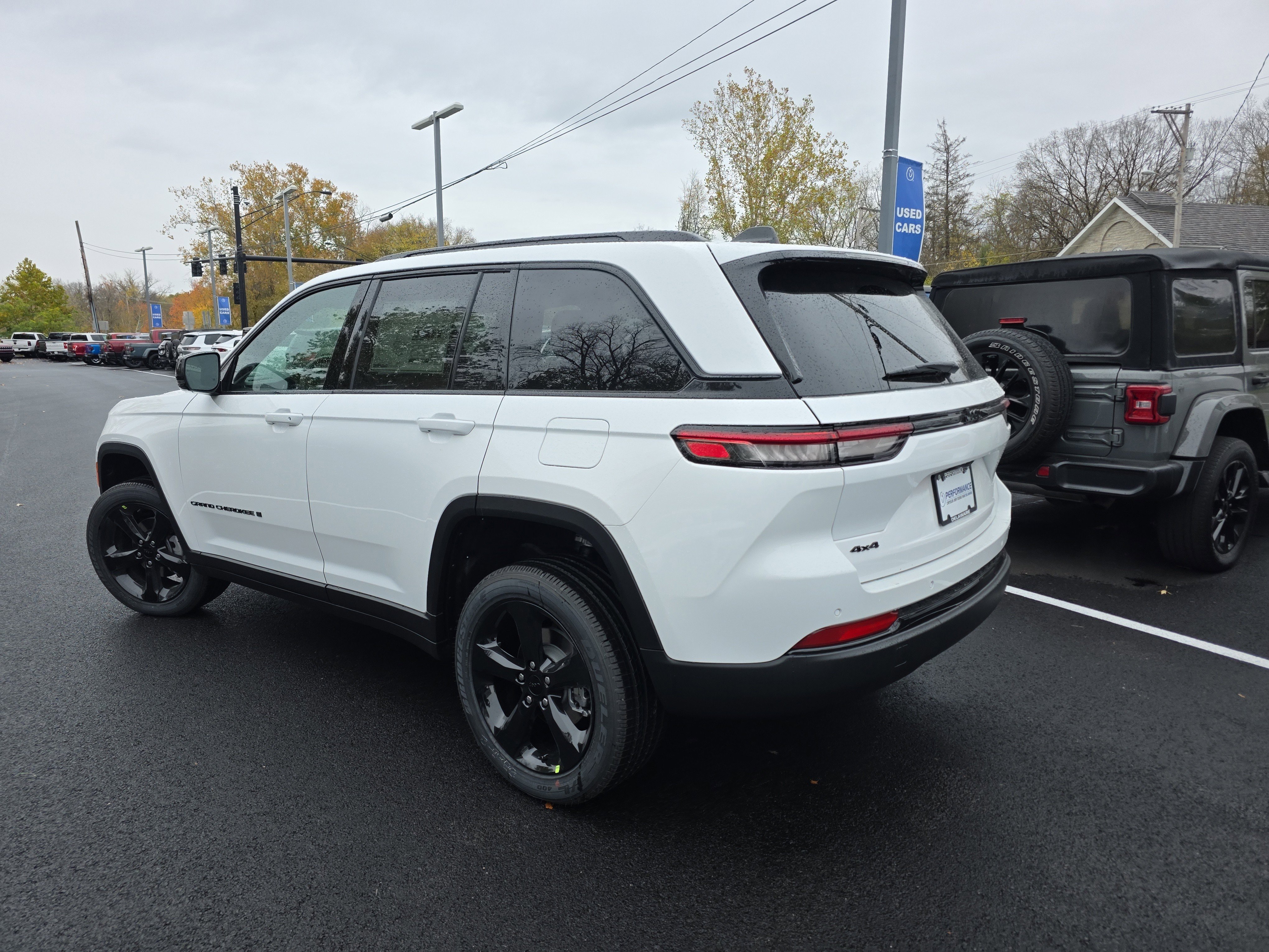 New 2025 Jeep Grand Cherokee Altitude image 21