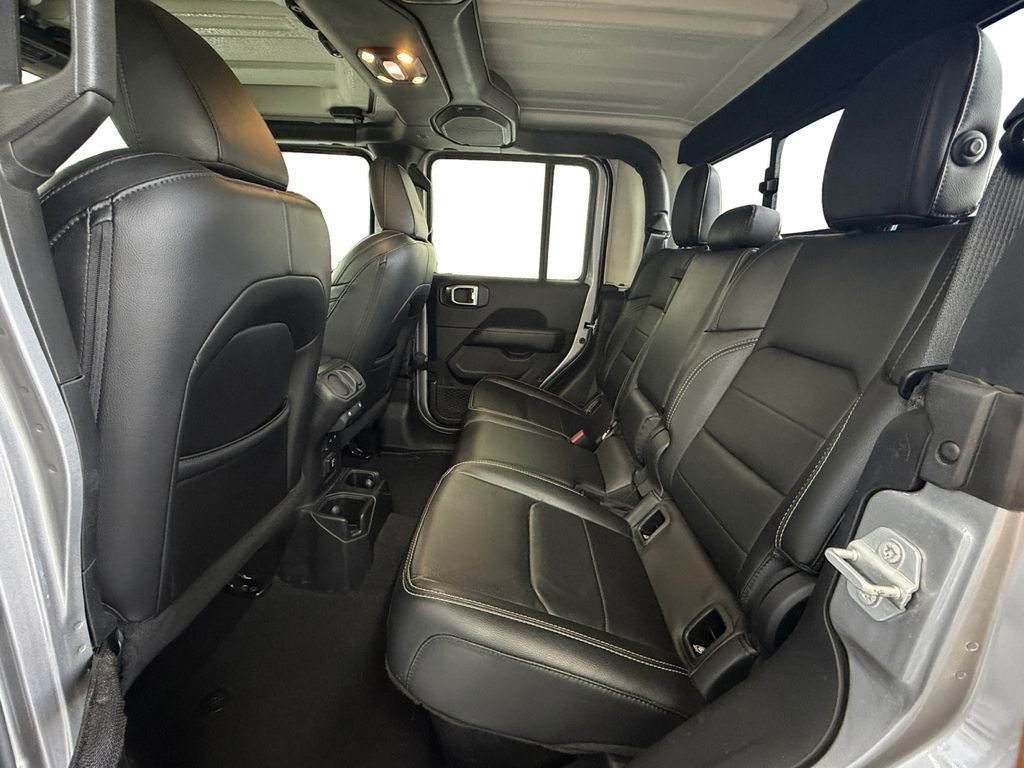 Used 2020 Jeep Gladiator Overland w/ Uconnect 4C Nav & Sound Group AWD/4WD image 16