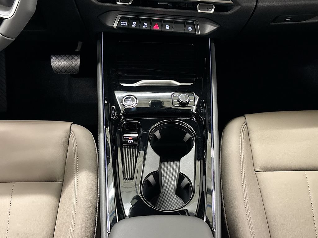 New 2026 Audi Q3 quattro 2.0T AWD/4WD image 13