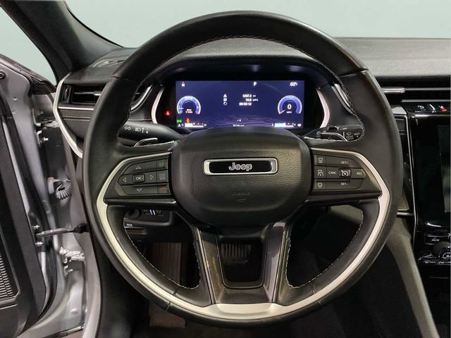 Used 2022 Jeep Grand Cherokee Altitude image 13