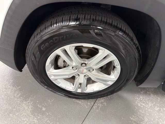 Used 2024 GMC Terrain SLE AWD/4WD image 27