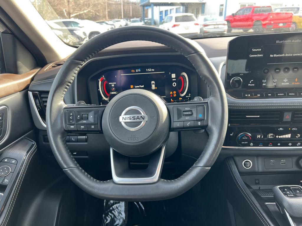 Used 2021 Nissan Rogue Platinum image 27