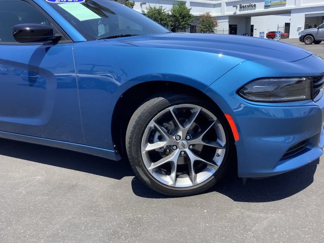 Used 2023 Dodge Charger SXT w/ Plus Group RWD image 3