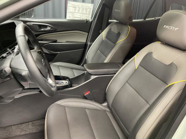 Used 2026 Chevrolet Trax ACTIV w/ Sunroof Package FWD image 14