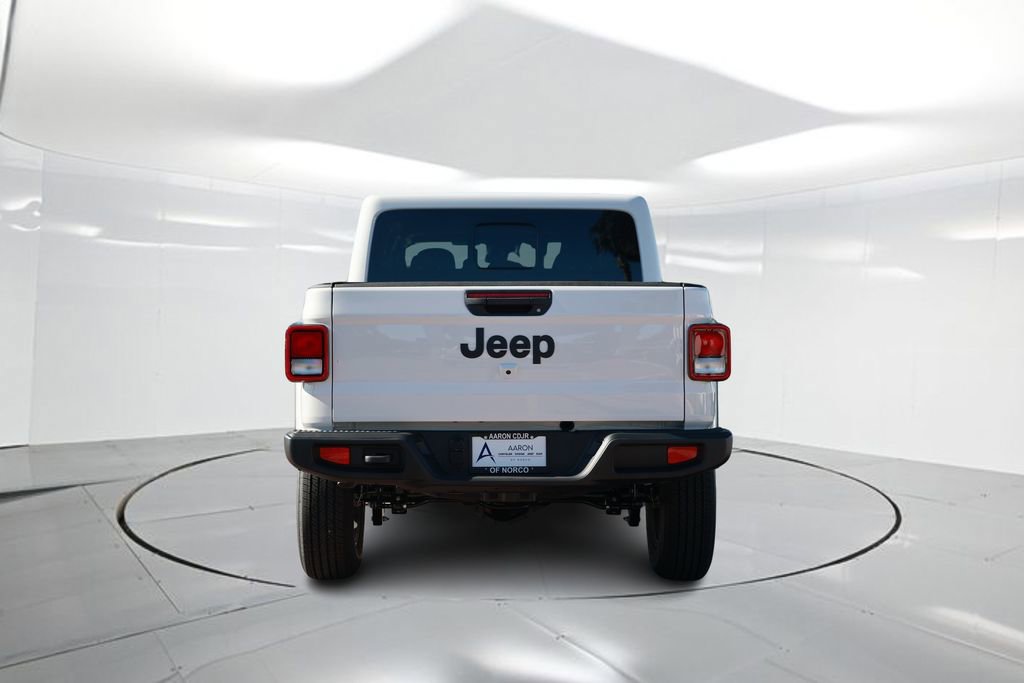 New 2026 Jeep Gladiator Sport AWD/4WD image 3