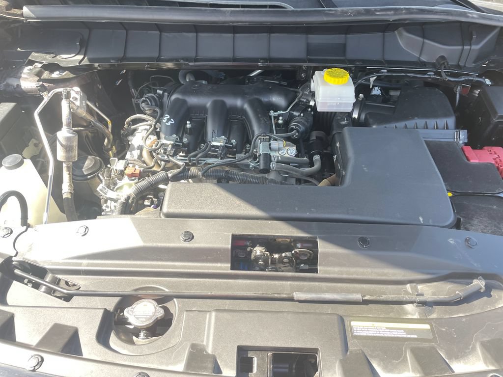 Certified 2025 Nissan Pathfinder SV w/ SV Premium Package FWD image 25