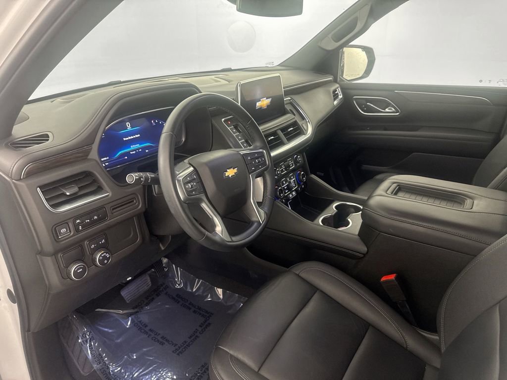 Used 2023 Chevrolet Suburban LT RWD image 9