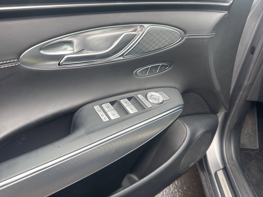 Used 2022 Genesis GV70 2.5T w/ Select Package image 16