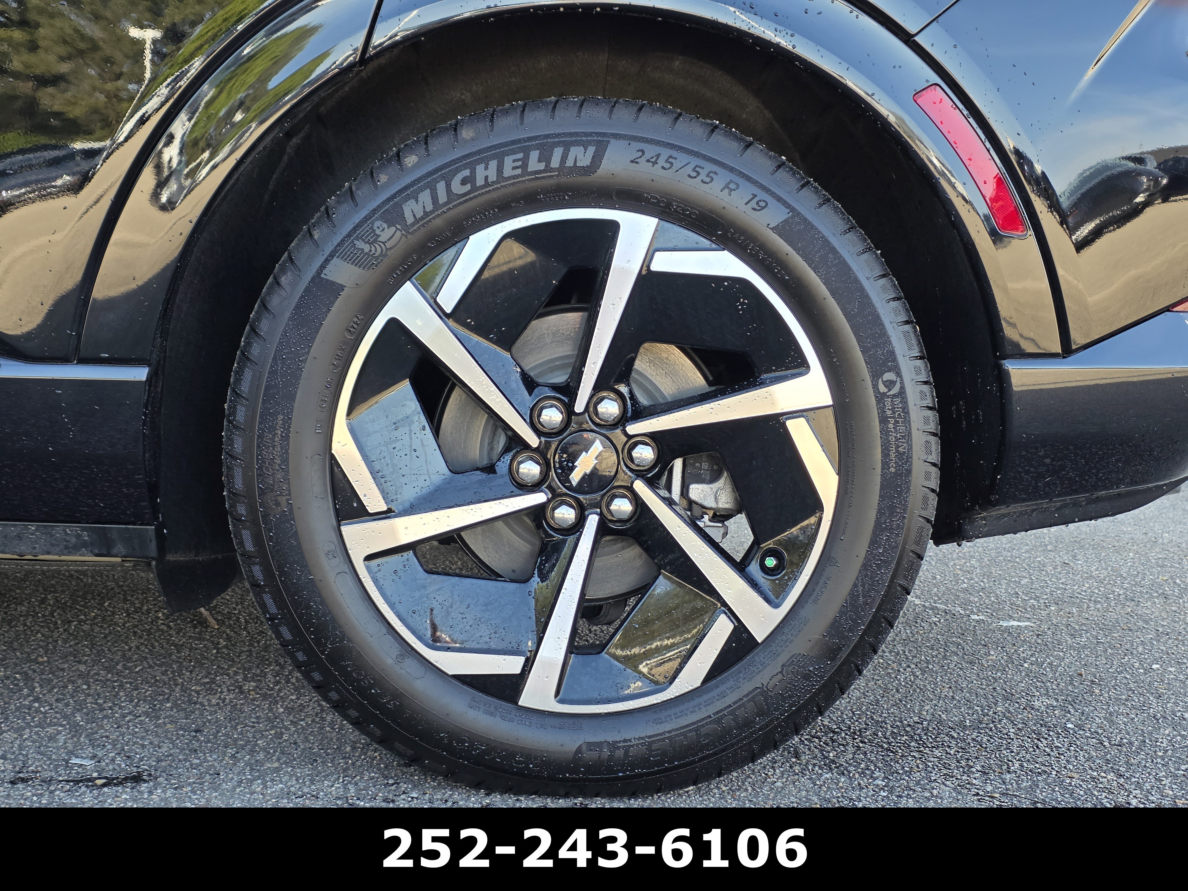 Used 2025 Chevrolet Equinox EV LT image 48