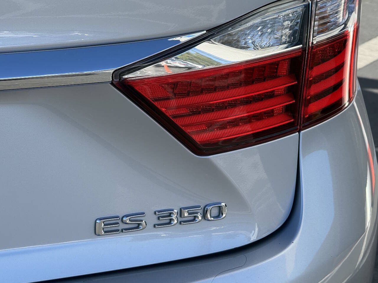 Used 2013 Lexus ES 350 w/ Premium Pkg FWD image 27